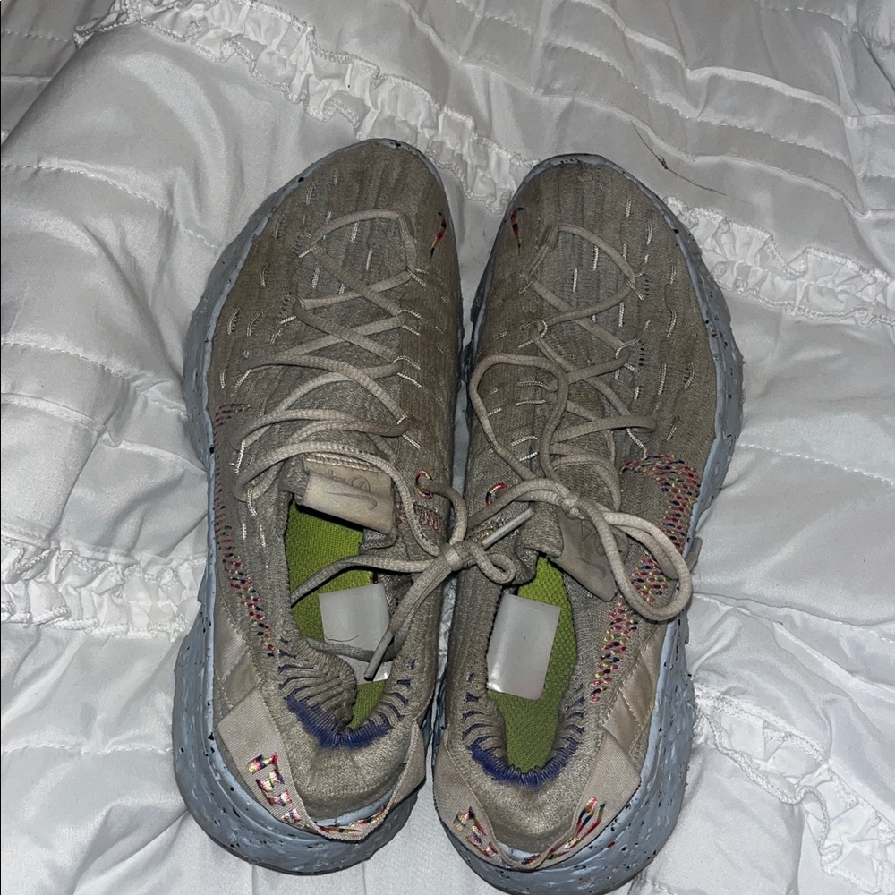 Women’s Nike Sneakers 8.5
